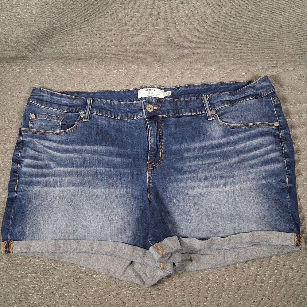 Torrid Plus Size Dark Wash Denim Cuffed Shorts Size 26